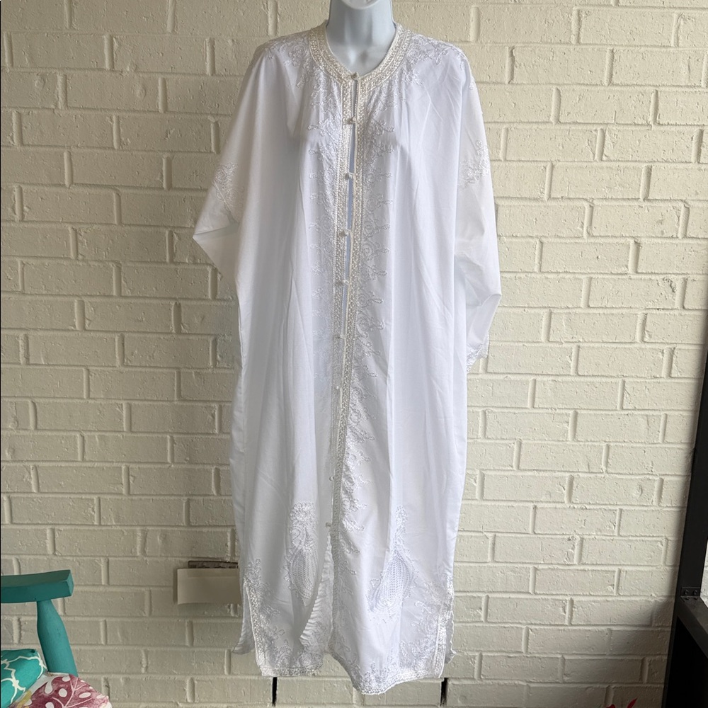 White 3/4 Sleeve Robe. Very Intricate Embroidery.  Side Slits. Full Button Front